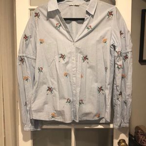 Striped embroidered puff sleeve buttondown